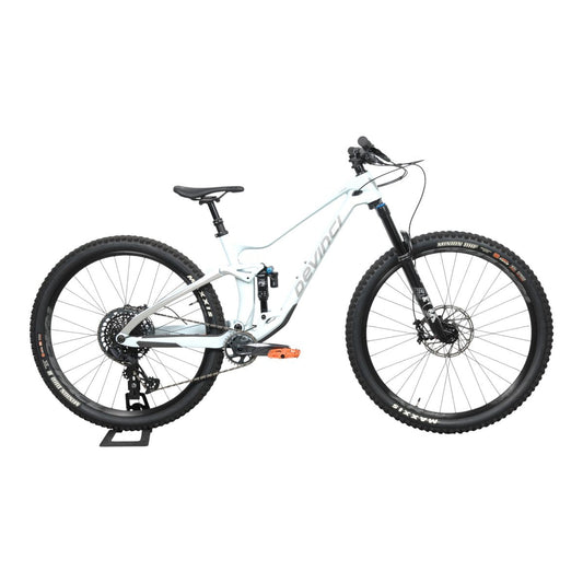 Devinci Django Carbon M Käytetty maastopyörä